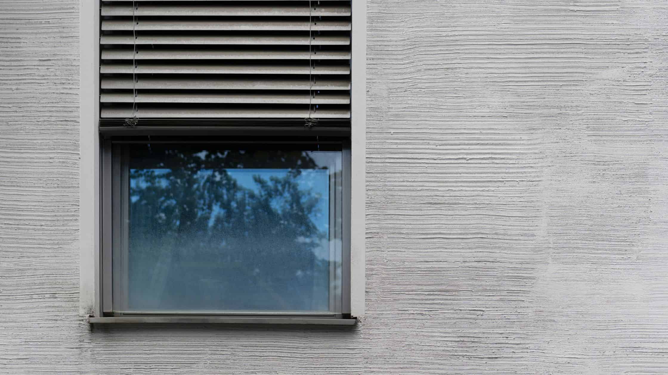 eliminar-la-grasa-de-las-ventanas