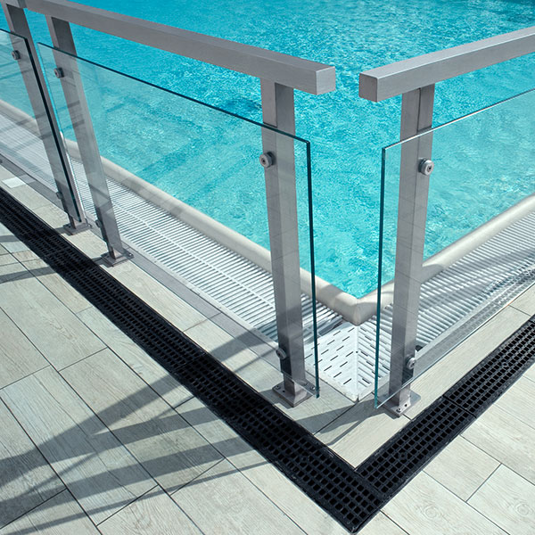 Valla de piscina de cristal