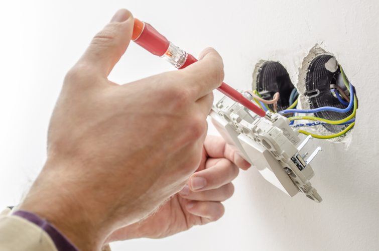 Cómo solucionar una avería eléctrica en casa