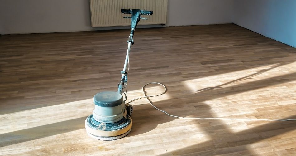 Precio acuchillar parquet: cuánto cuesta y qué incluye el servicio