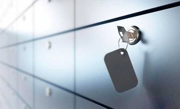cerradura en mueble interior